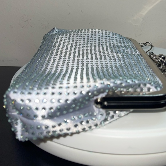 NWT $30R Sweet Temptation Silver & Rhinestone Crossbody Bag - Picture 5 of 7